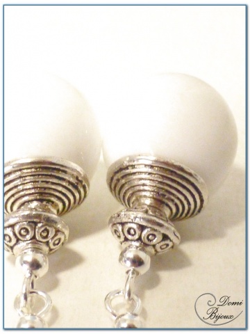 boucle d'oreille fantaisie finition argenté perles de  bénitier 12mm