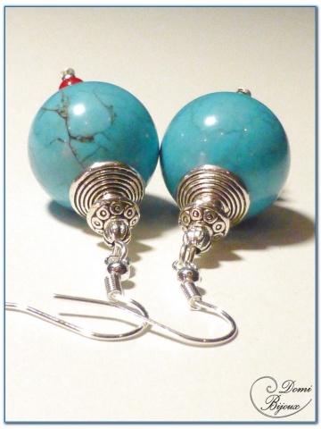 boucle d'oreille fantaisie finition argenté perles howlite turquoise 18 mm